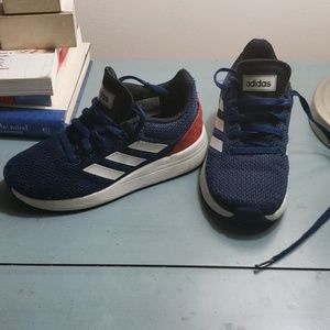 Little Boys Adidas gymshoes